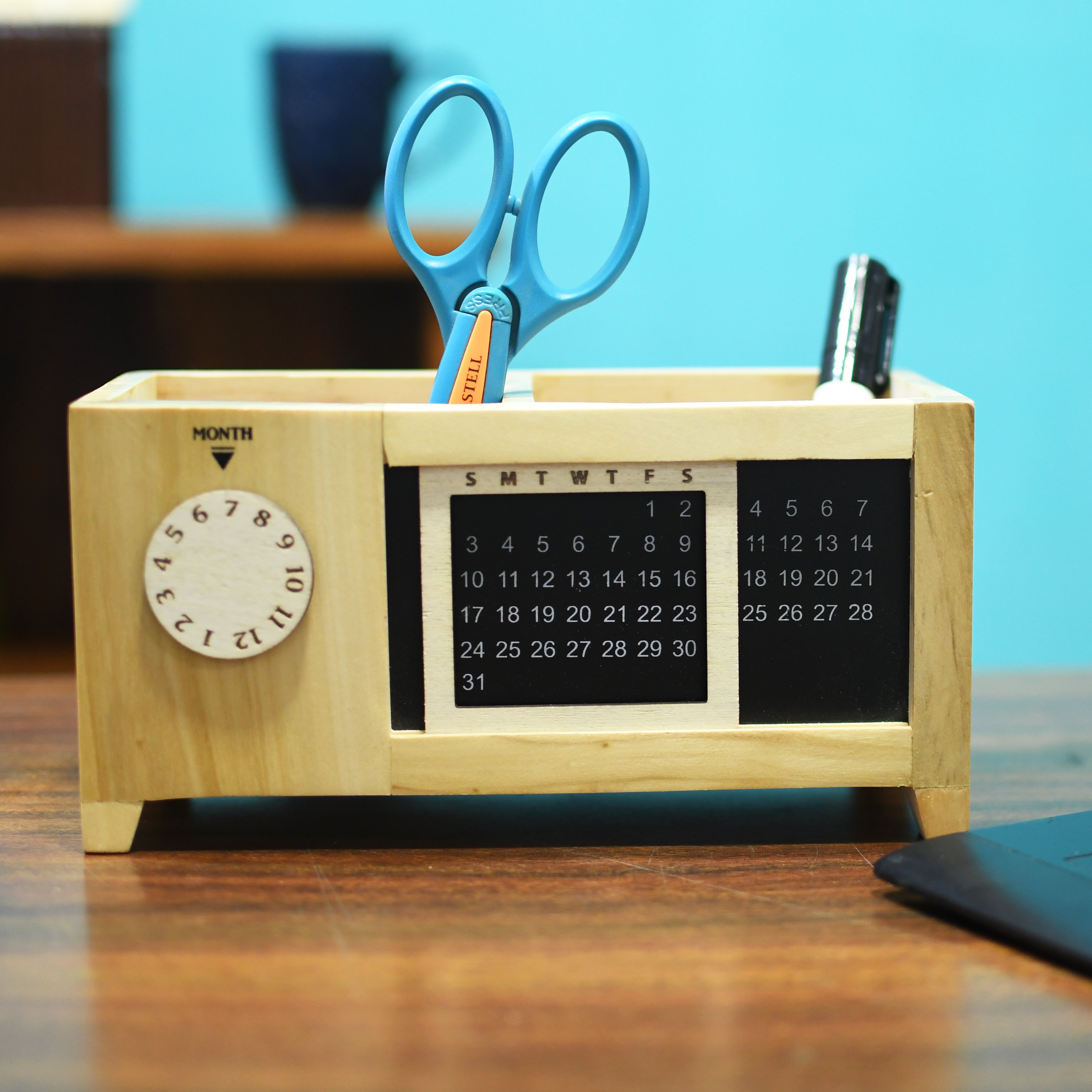 IVEI Stationery Holder with Perpetual Calendar | Corporate Desk Gifts